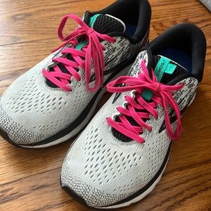 Brooks Ghost 11